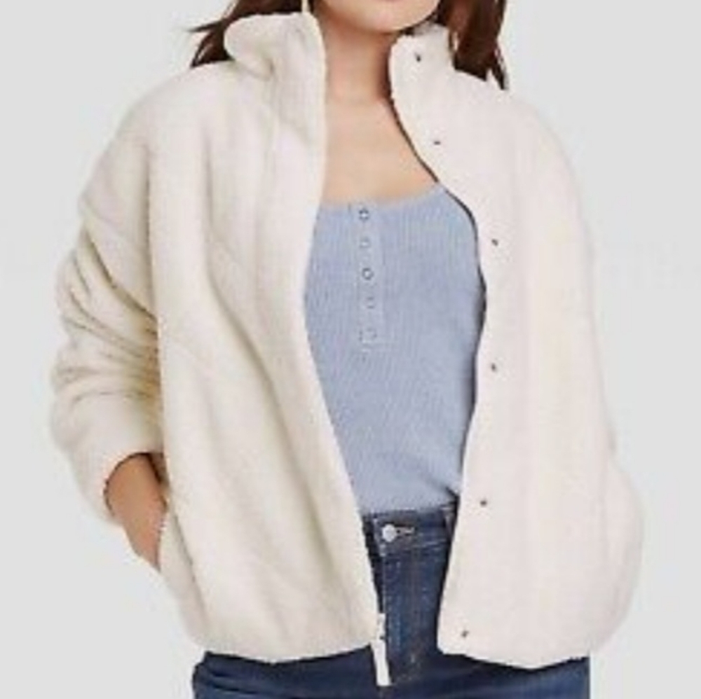 ❄️ NWT Universal Thread Sherpa Jacket. Full Zip - Picture 2 of 2